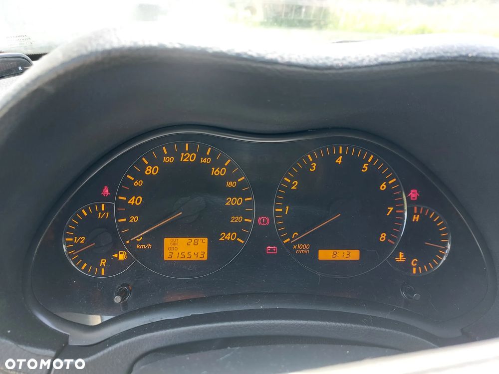 Toyota Avensis 2.0 VVT-i Sol - 8