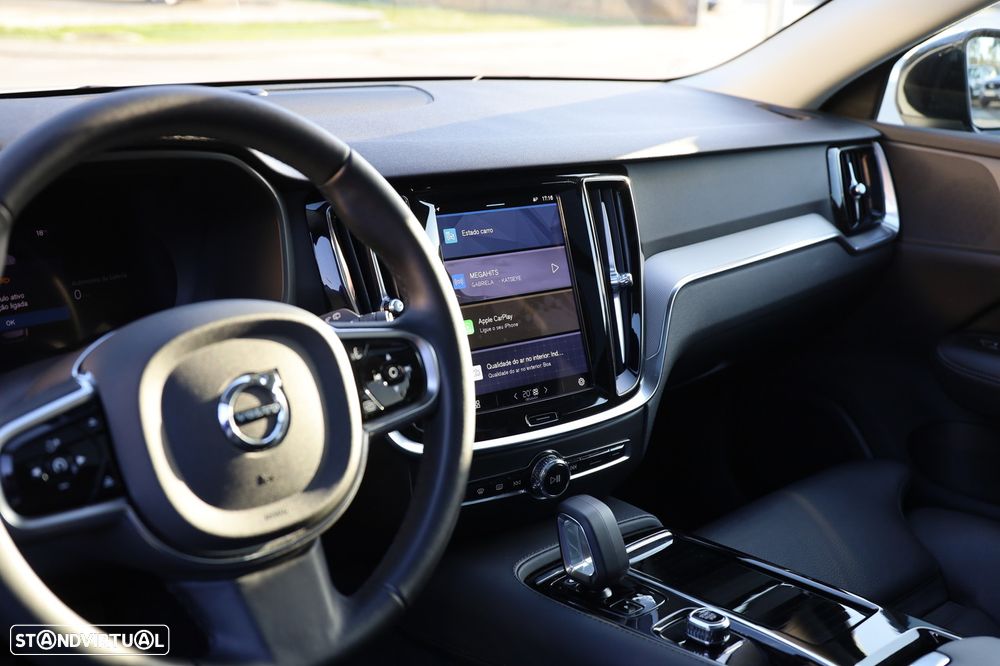 Volvo V60 2.0 T6 AWD TE Plus Dark - 17