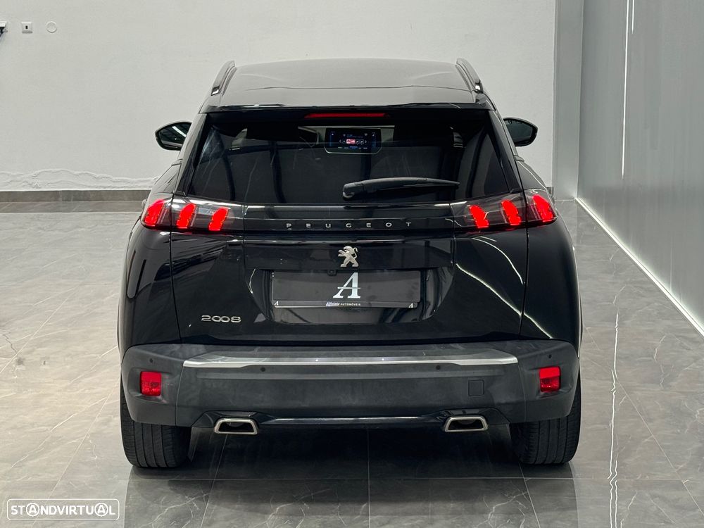 Peugeot 2008 1.2 PureTech Allure - 11