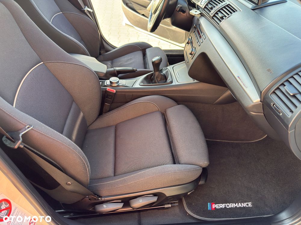 BMW Seria 1 - 24