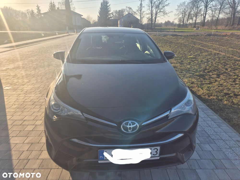 Toyota Avensis 1.8 Premium - 4