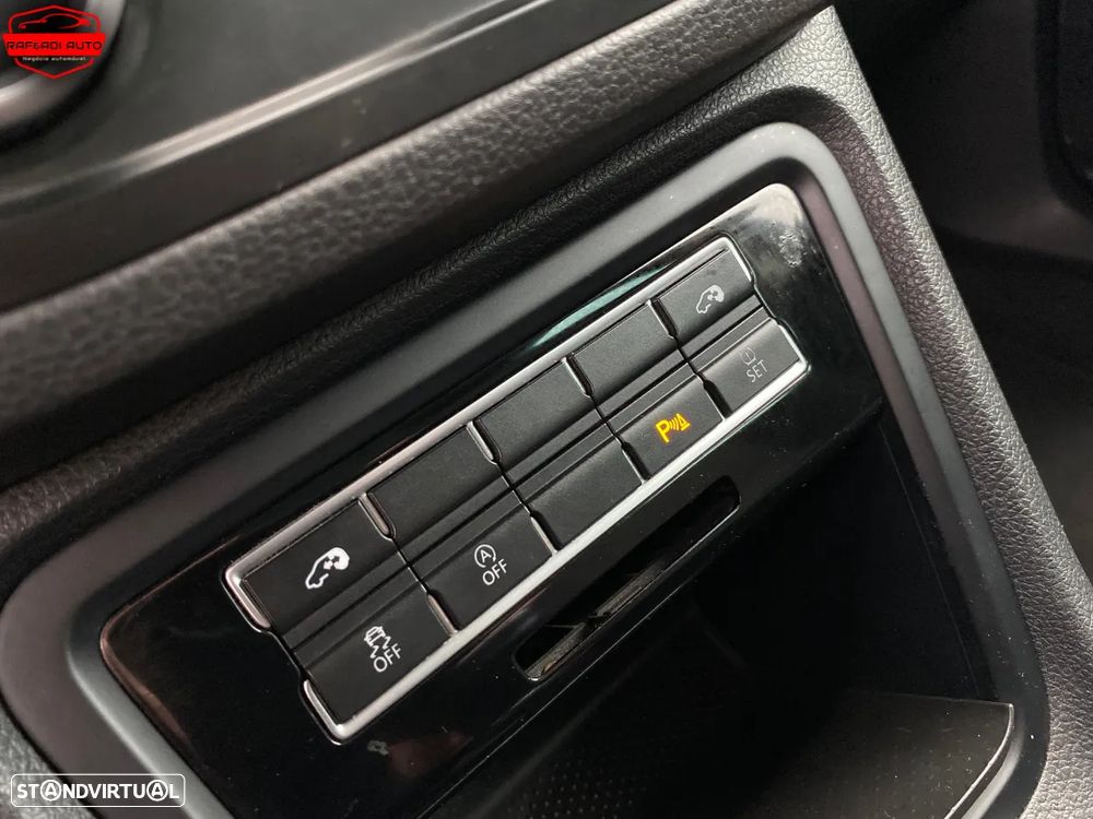 VW Sharan 2.0 TDi Confortline - 27