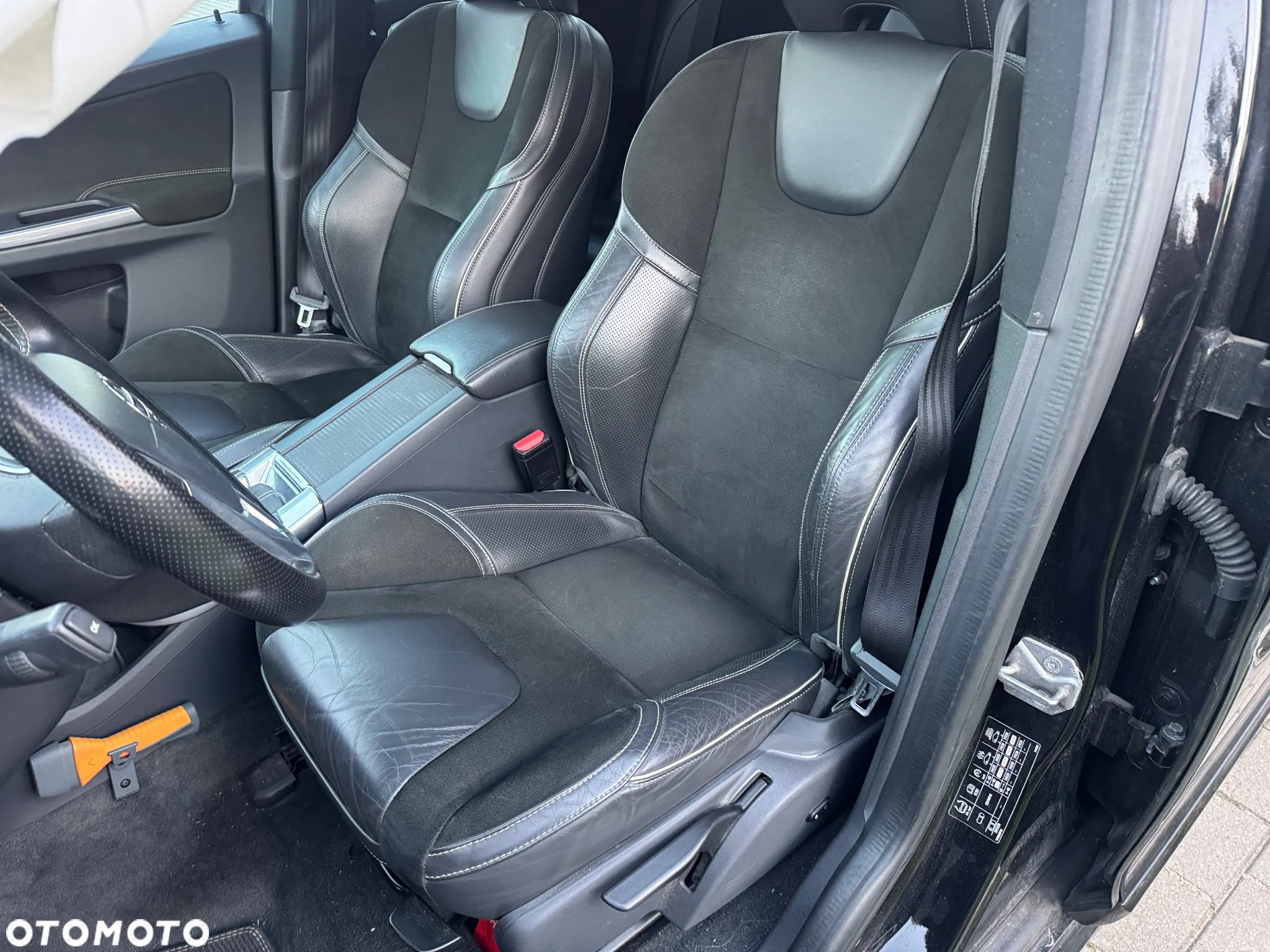 Volvo XC 60 D4 Geartronic RDesign - 15