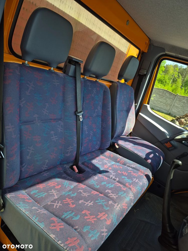 Mercedes-Benz Sprinter - 16