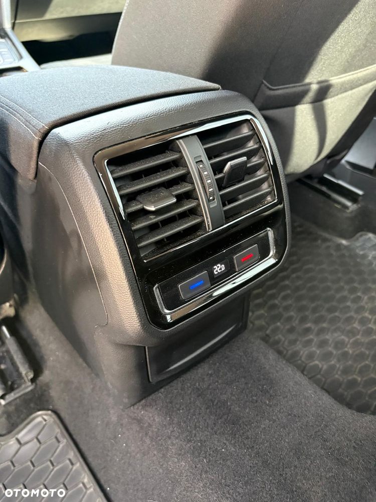Volkswagen Passat 2.0 TDI Business DSG - 14