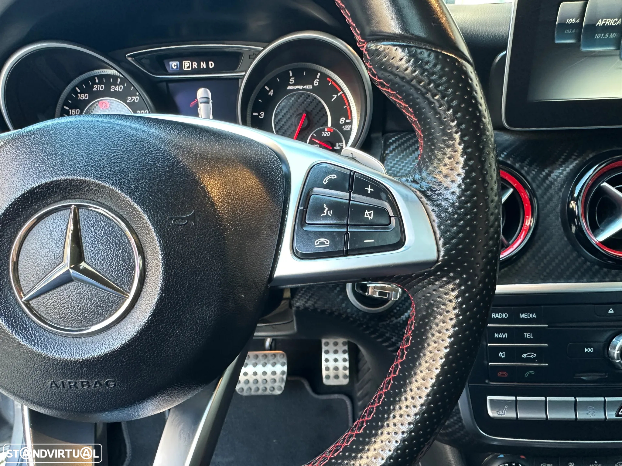 Mercedes-Benz A 45 AMG 4Matic Speedshift 7G-DCT - 39