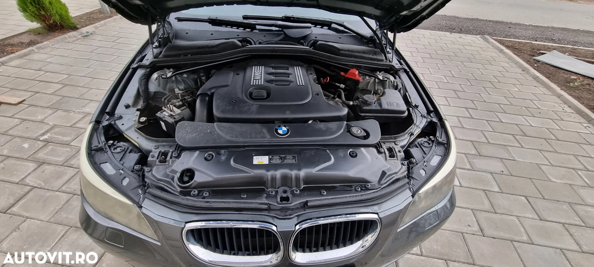 BMW Seria 5 520d Touring - 2