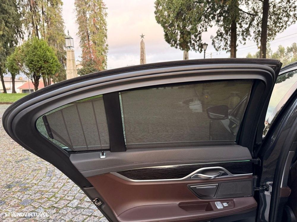 BMW 730 d Pack M Auto - 43