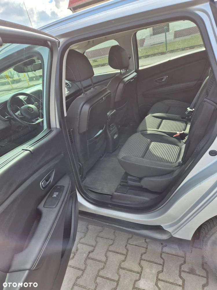 Renault Grand Scenic - 15