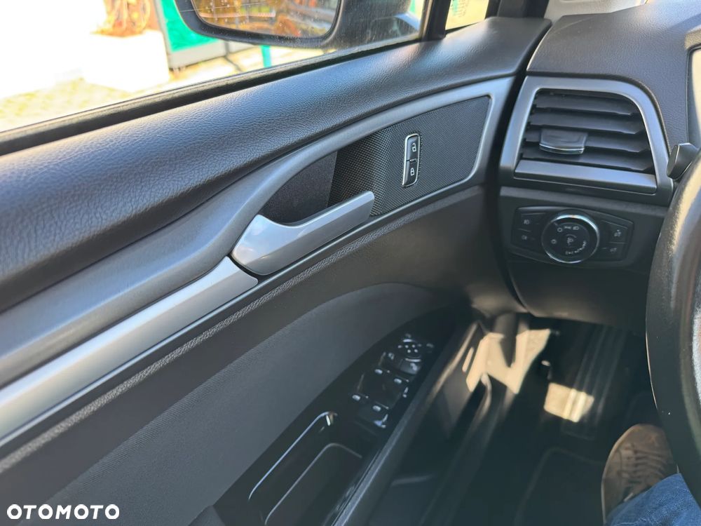 Ford Mondeo SW 2.0 TDCi Silver X (Amb.) PowerShift - 14