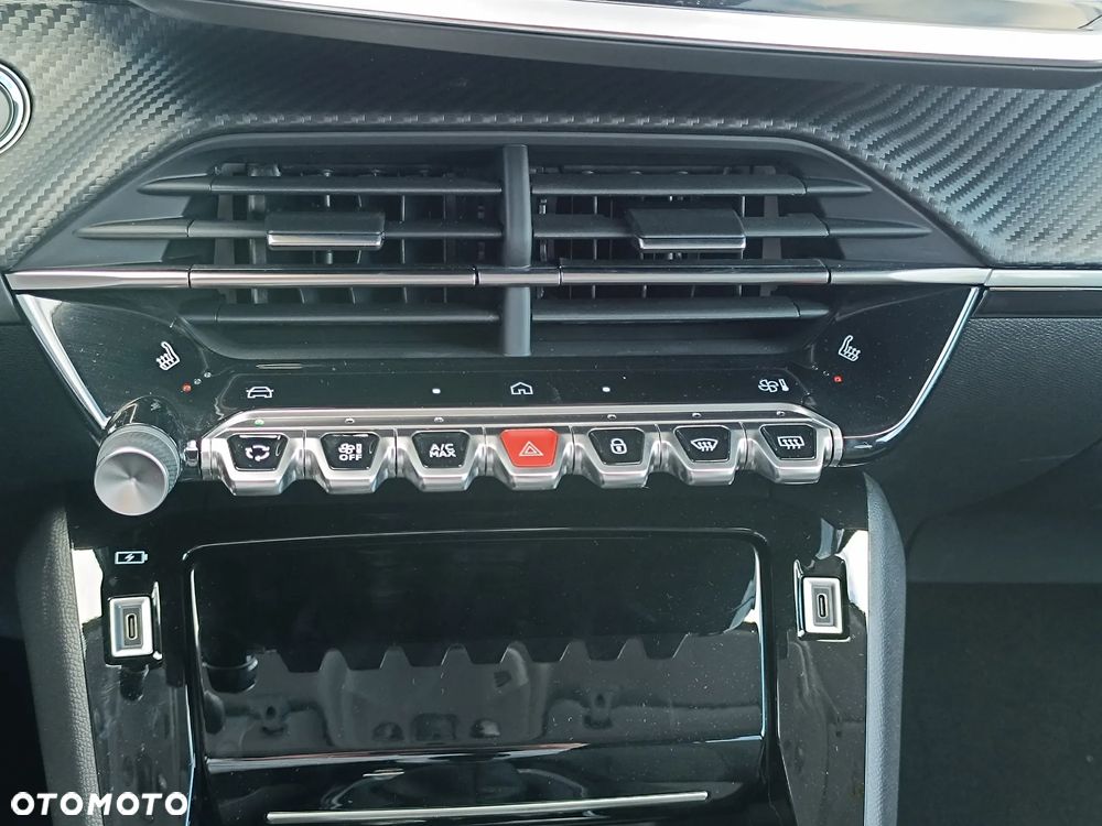 Peugeot 208 1.2 mHEV Allure - 17