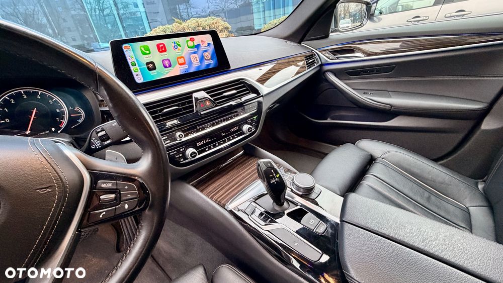 BMW Seria 5 530i xDrive Sport Line sport - 19