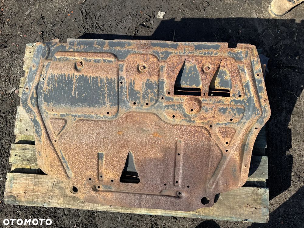 POKRYWA OSŁONA POD SILNIK METALOWA TOURAN GOLF OCTAVIA II 4X4 - 6