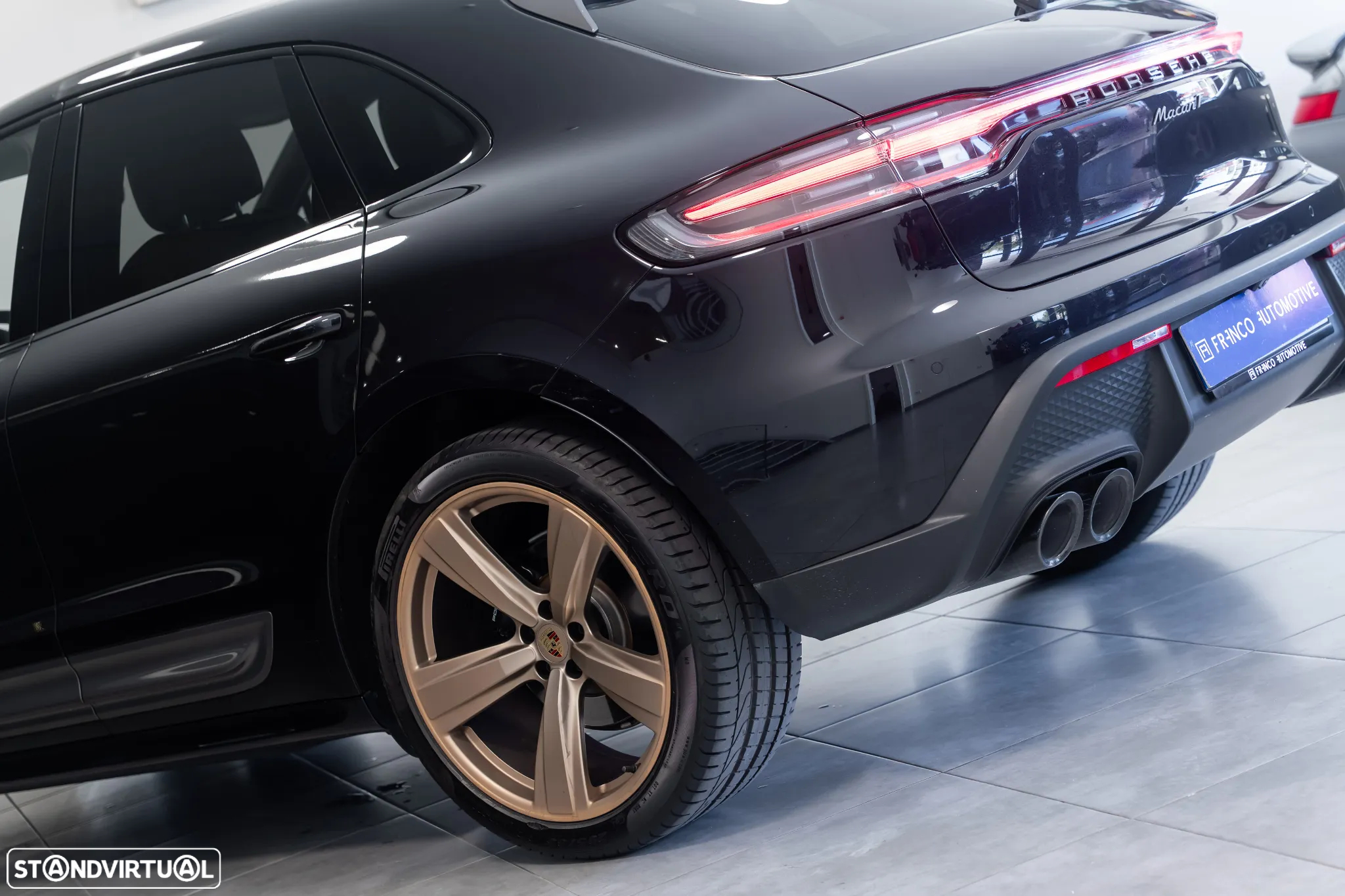 Porsche Macan T - 6