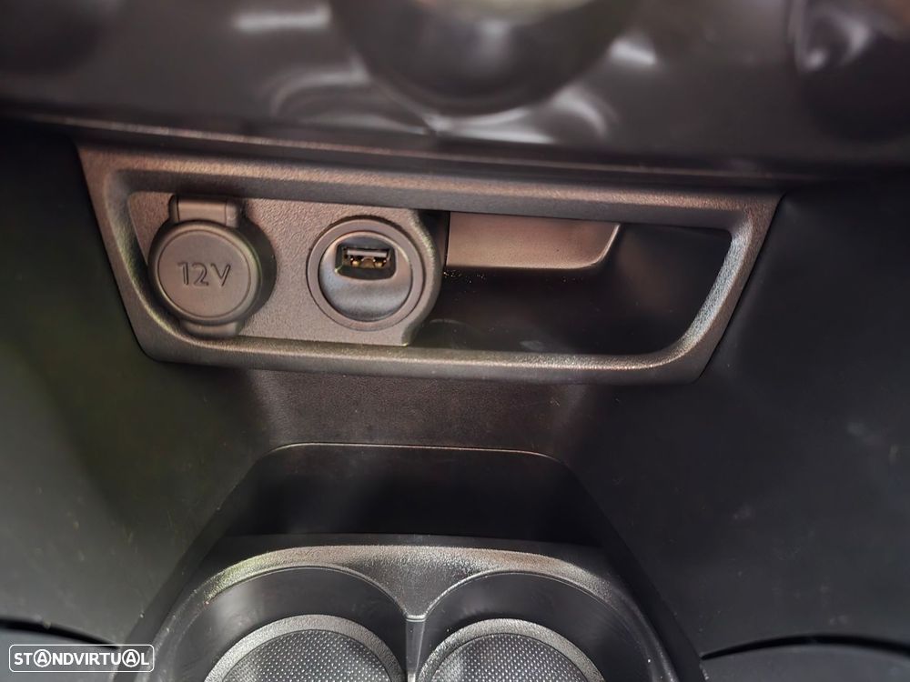 Peugeot 2008 1.2 PureTech Signature - 16