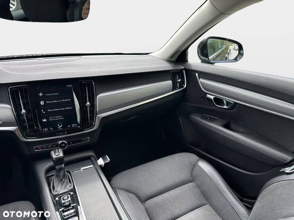 Volvo V90 D4 Momentum - 19