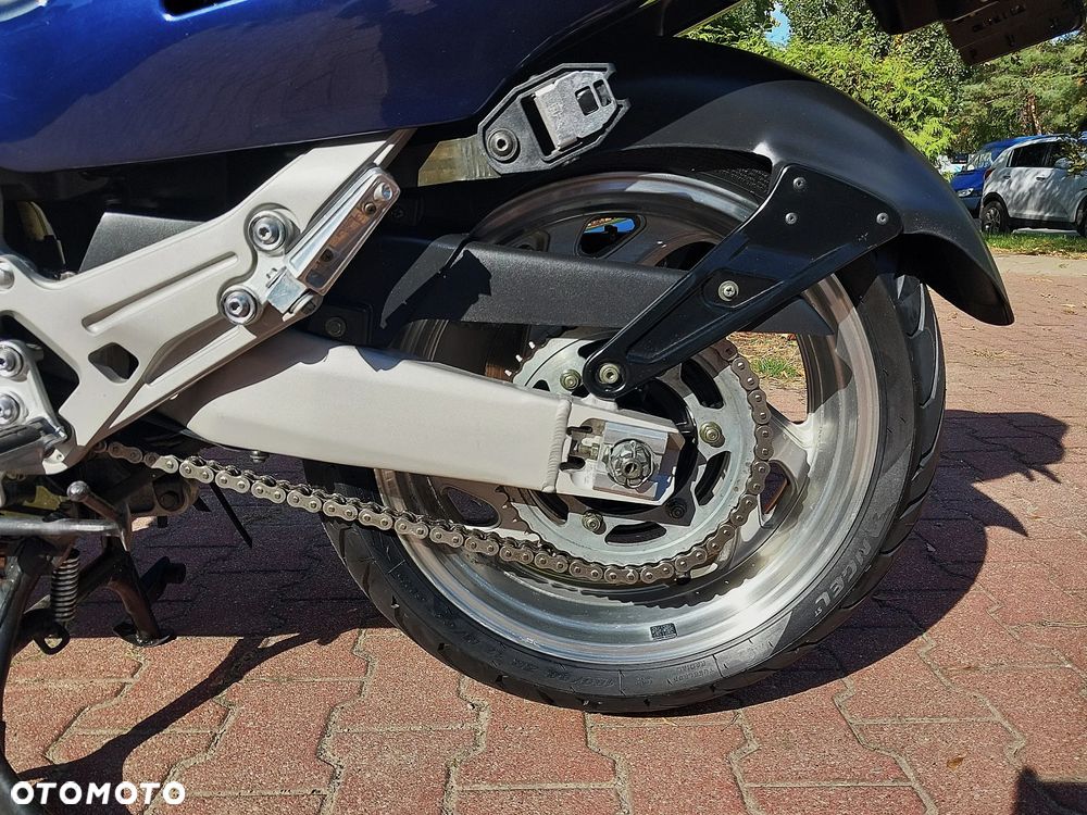 Yamaha GTS - 9