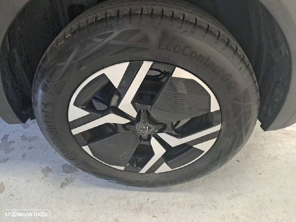 Peugeot 2008 1.2 PureTech GT EAT8 - 11