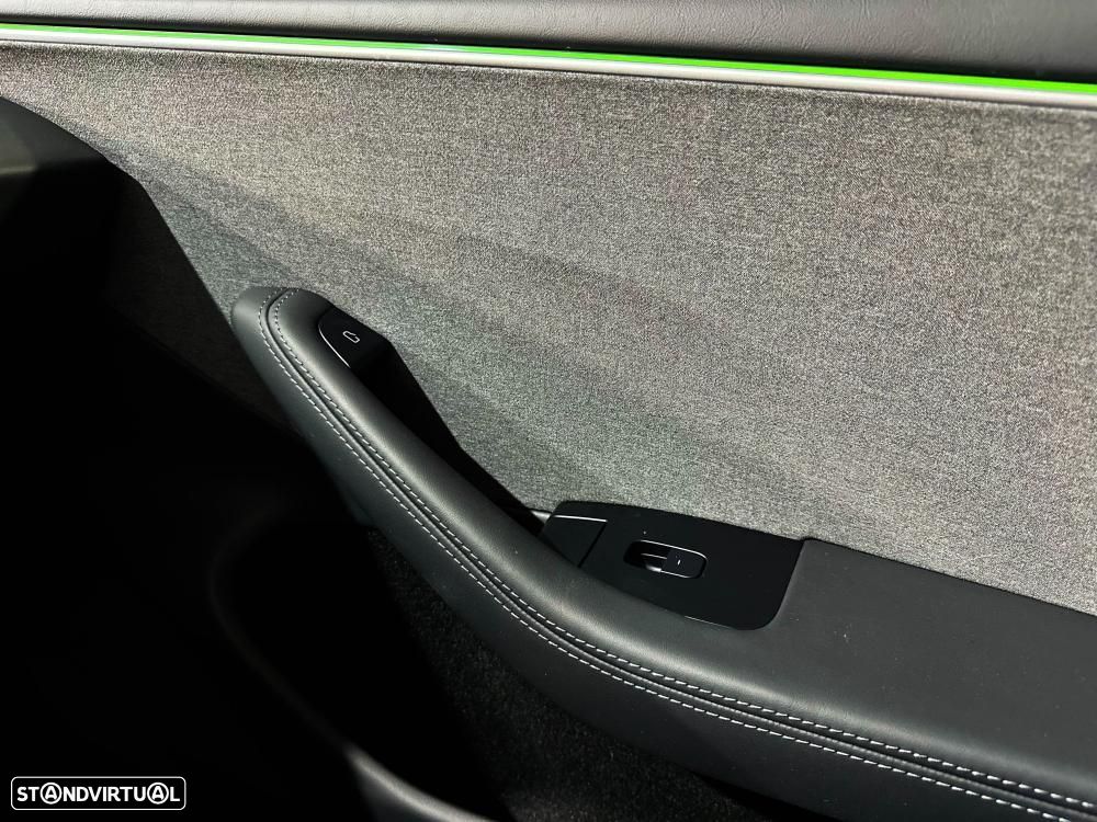 Tesla Model 3 Standard Range Plus RWD - 35
