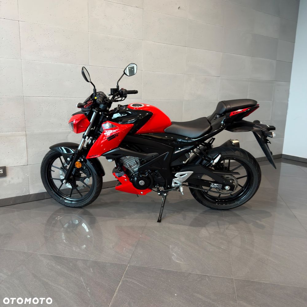 Suzuki GSX - 8