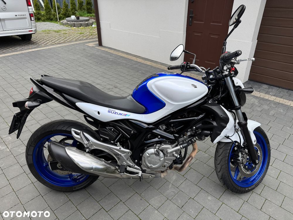 Suzuki Gladius - 7