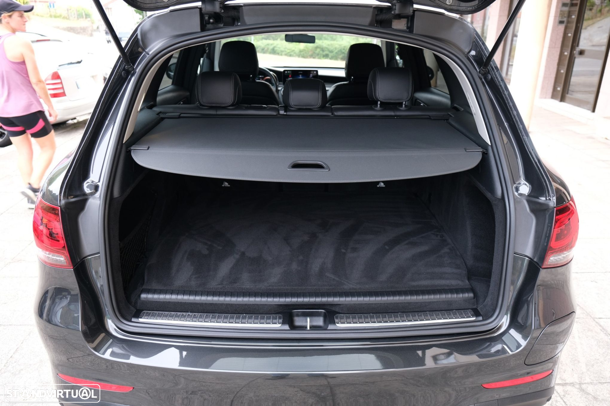 Mercedes-Benz GLC 300 e 4Matic - 32