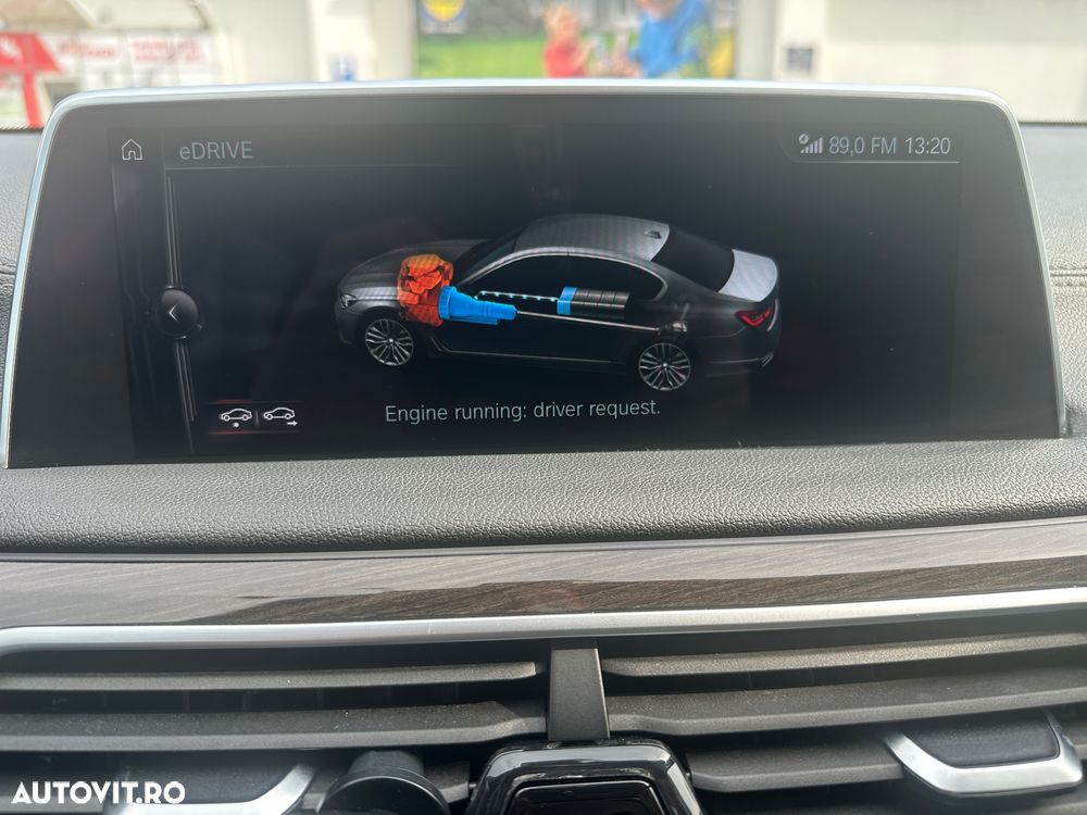 BMW Seria 7 740e iPerformance - 11