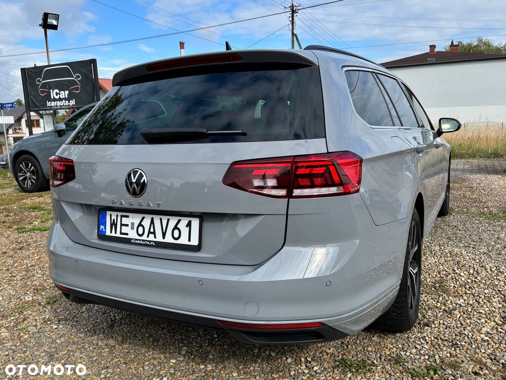 Volkswagen Passat - 12