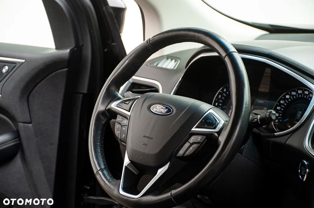 Ford Edge 2.0 EcoBlue Bi-Turbo 4x4 Titanium - 30