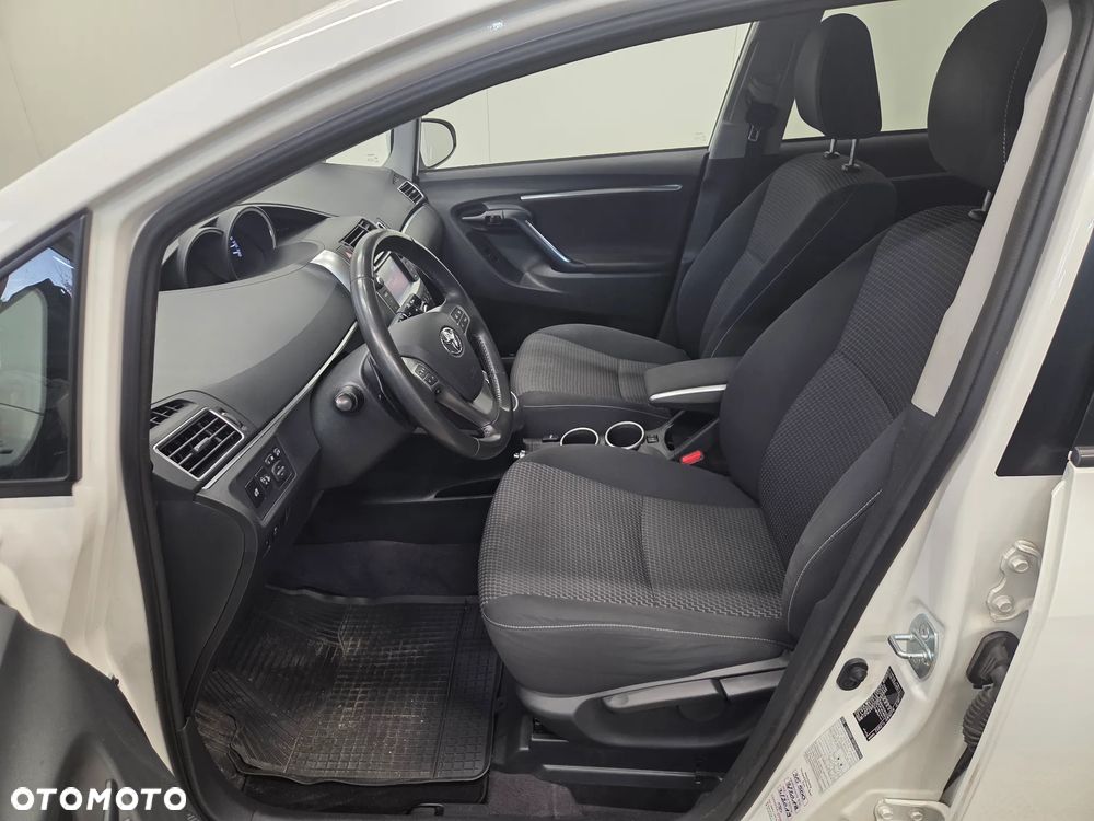 Toyota Verso 1.8 Multidrive Edition - 11