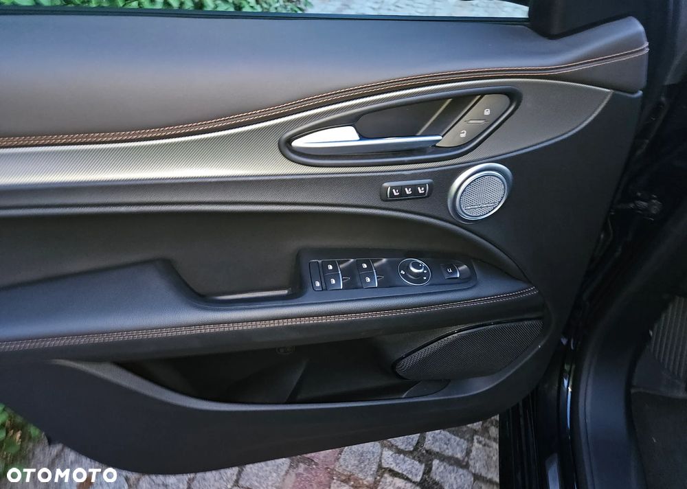 Alfa Romeo Stelvio 2.0 Turbo Intensa Q4 - 14