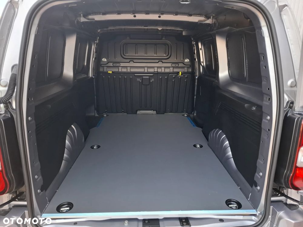 Toyota Proace City L2 1,5-l - 12