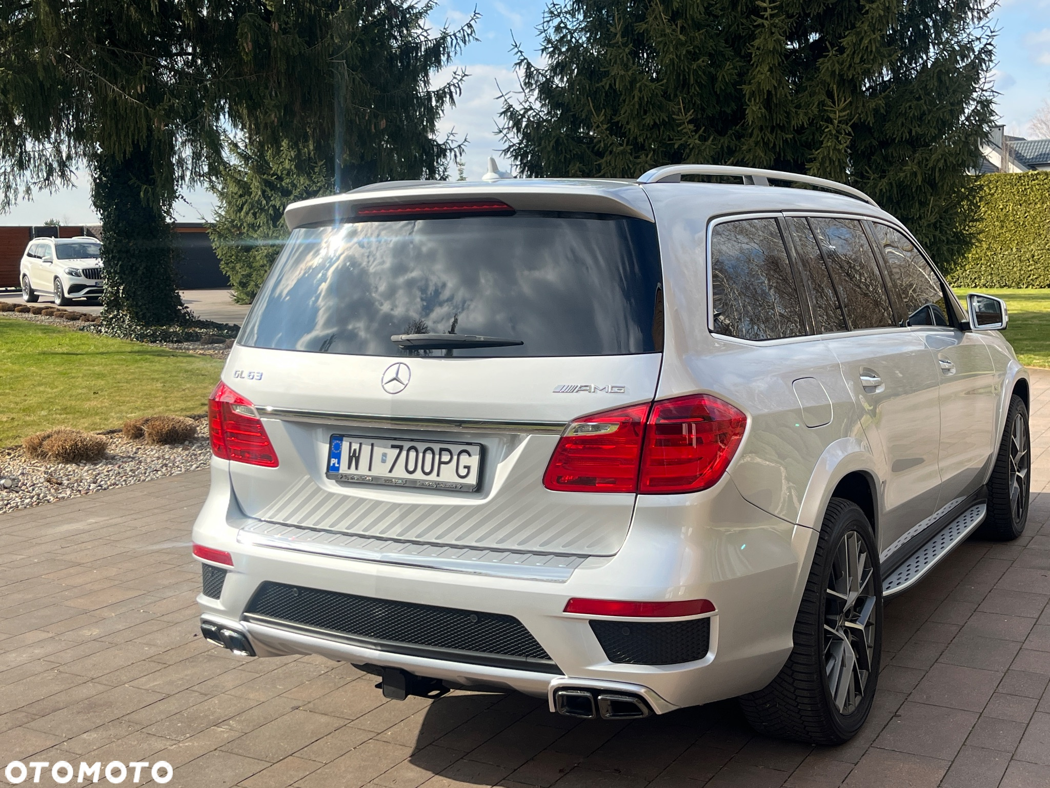 Mercedes-Benz GL 63 AMG 4Matic AMG Speedshift Plus 7G-TRONIC - 14