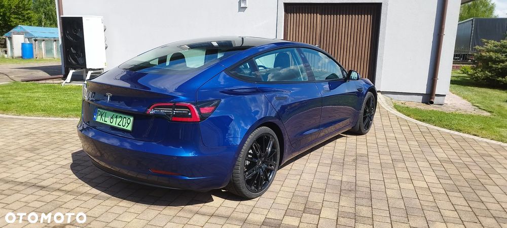 Tesla Model 3 Standard Range Plus - 3