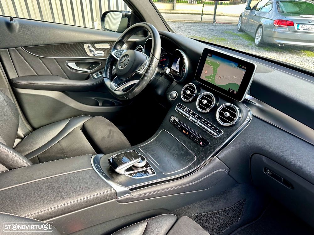 Mercedes-Benz GLC 300 e Coupe 4Matic 9G-TRONIC AMG Line - 39
