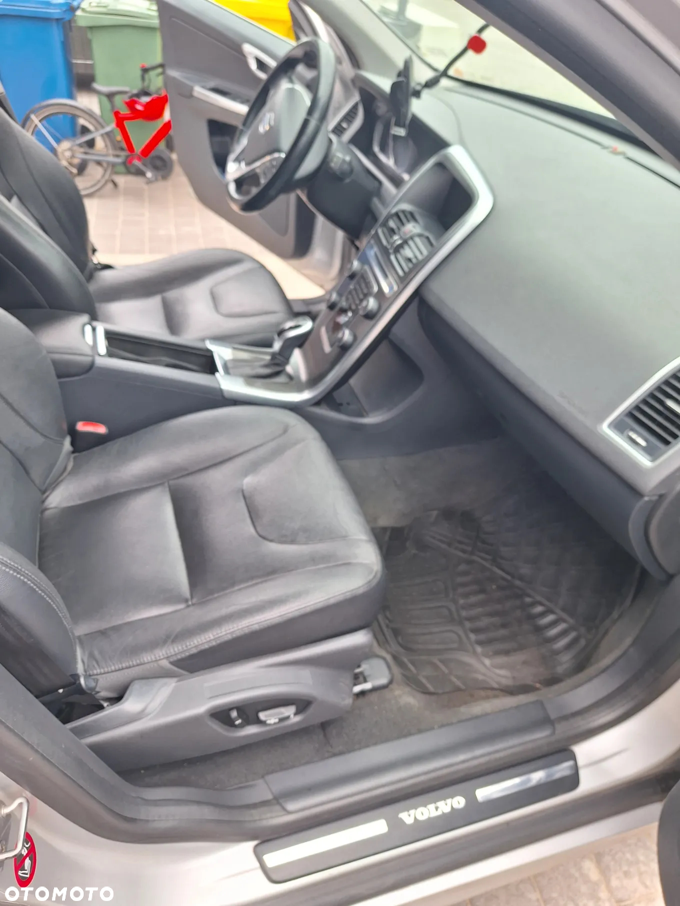 Volvo XC 60 T5 Momentum - 16