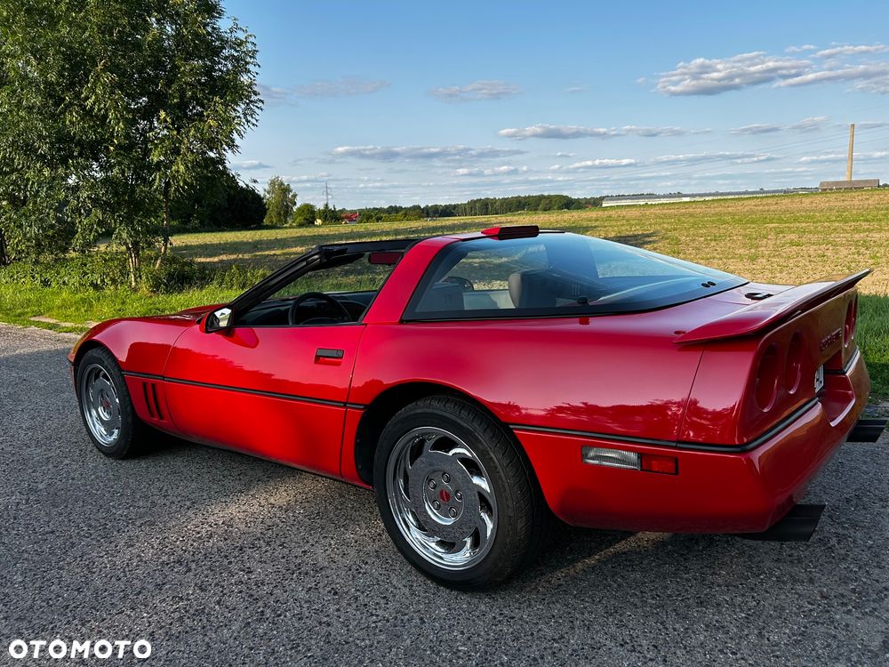 Chevrolet Corvette - 5