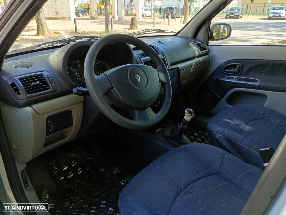 Renault Clio 1.2 16V Expression - 6