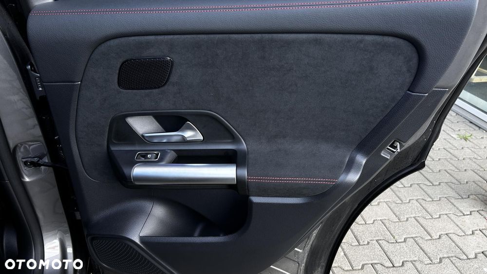 Mercedes-Benz GLA 250 e PHEV AMG Line 8G-DCT - 27