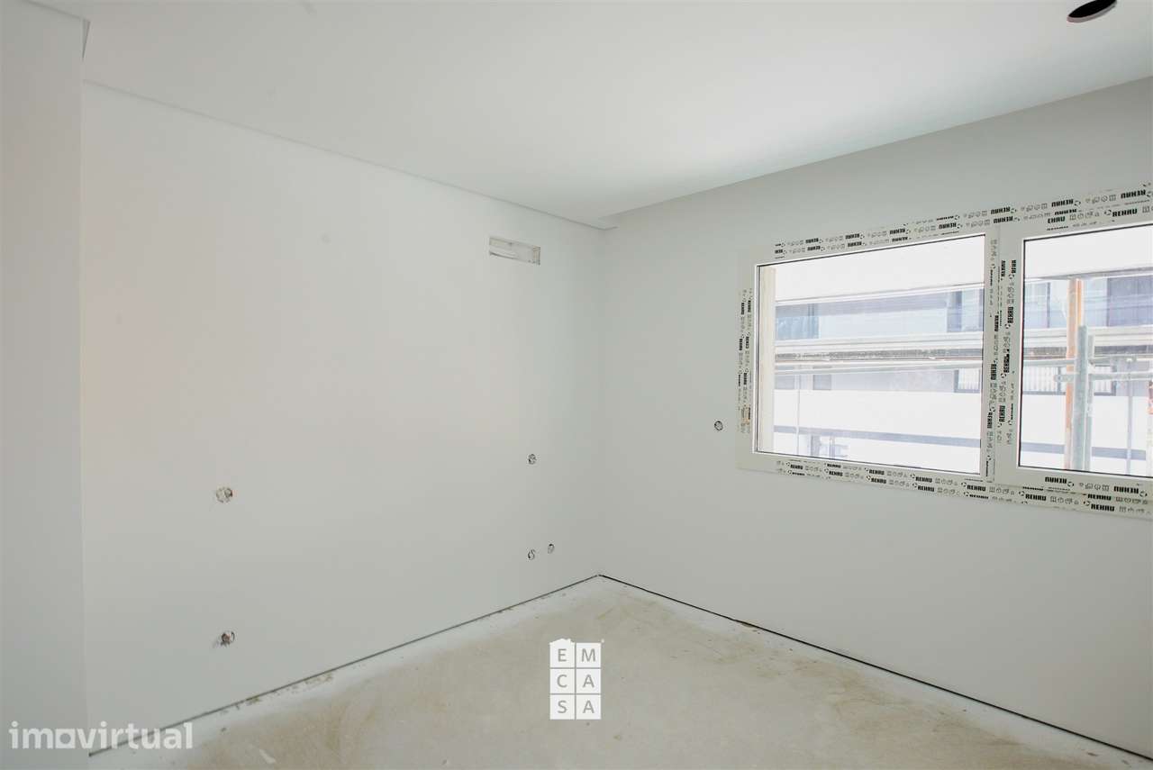 Apartamento T2 Venda em Santa Maria da Feira, Travanca, Sanfins e Espa - Grande imagem: 5/18