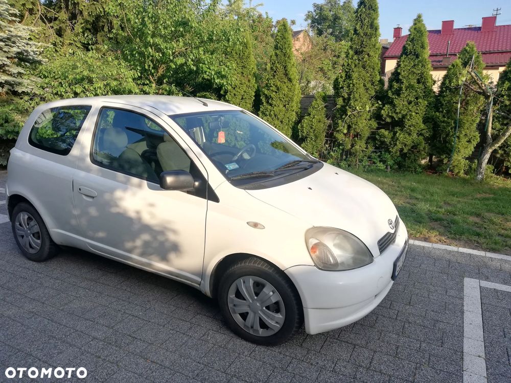 Toyota Yaris 1.0 Base - 5