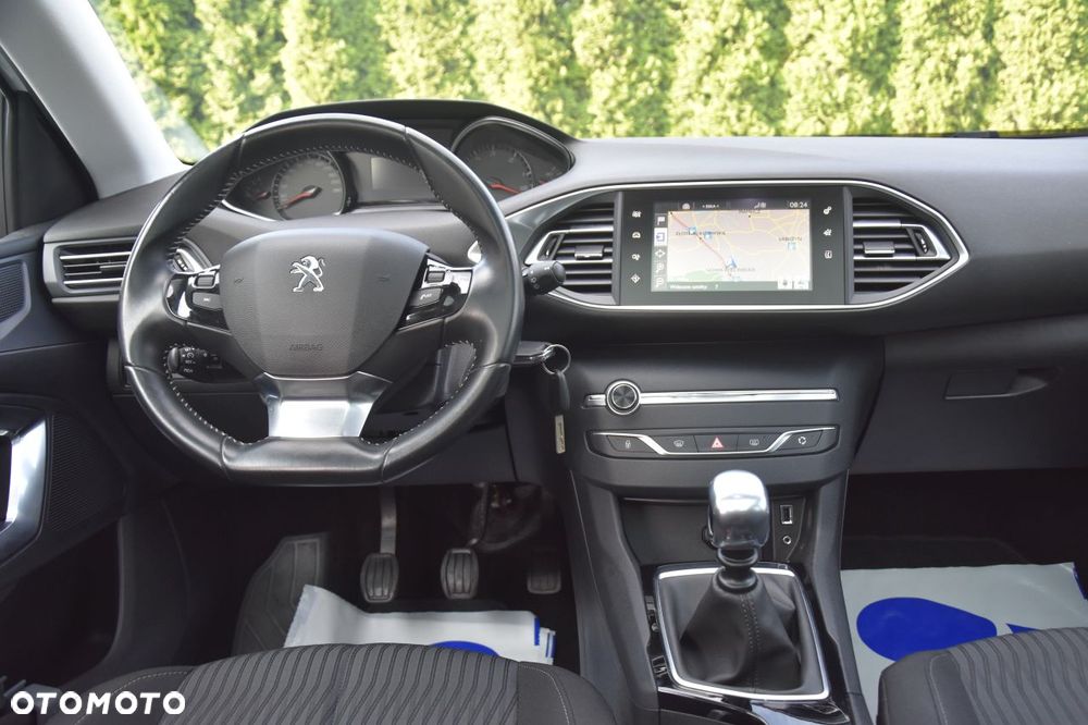 Peugeot 308 1.6 BlueHDi Allure S&S - 12