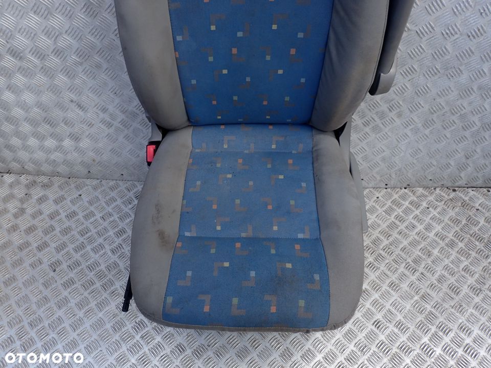 FOTEL KIEROWCY MULTIVAN  VW T5 - 2