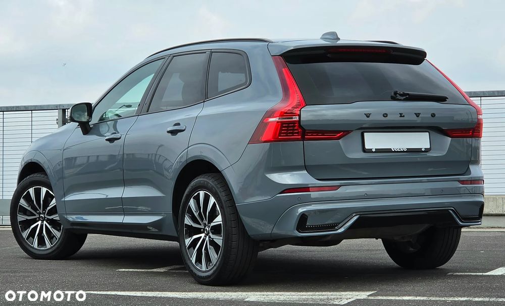 Volvo XC 60 B4 B Plus Dark - 15