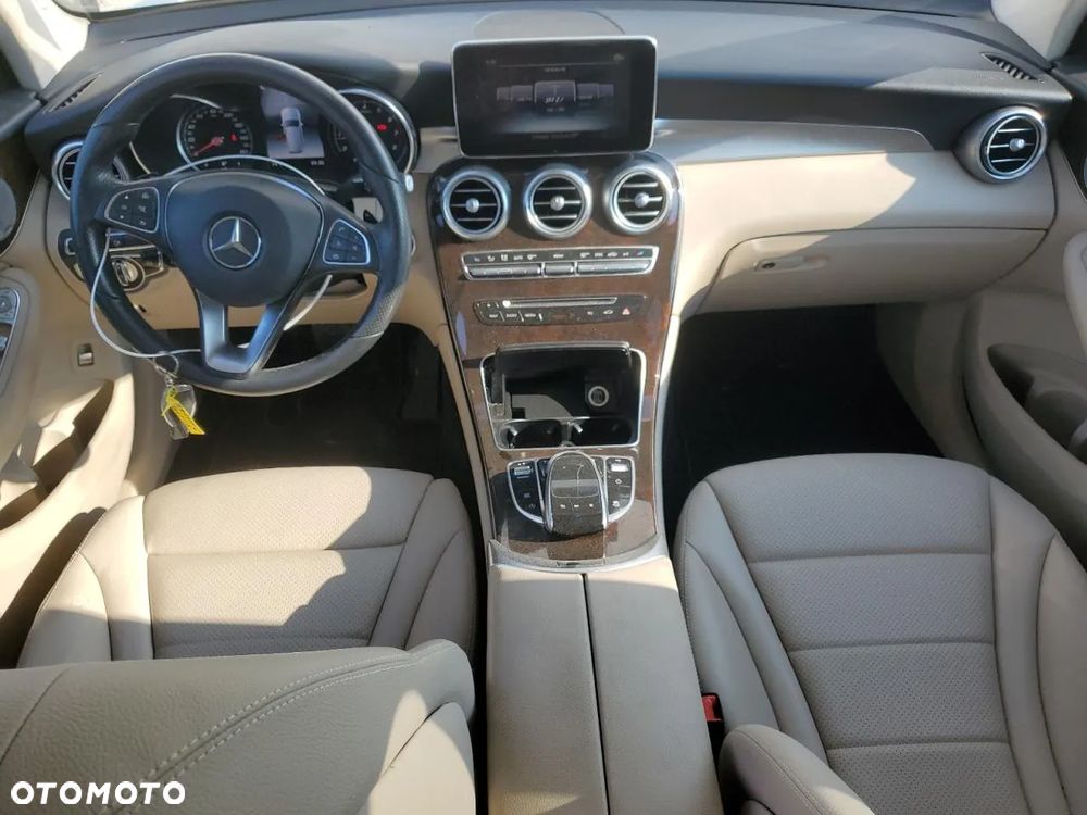 Mercedes-Benz GLC - 7