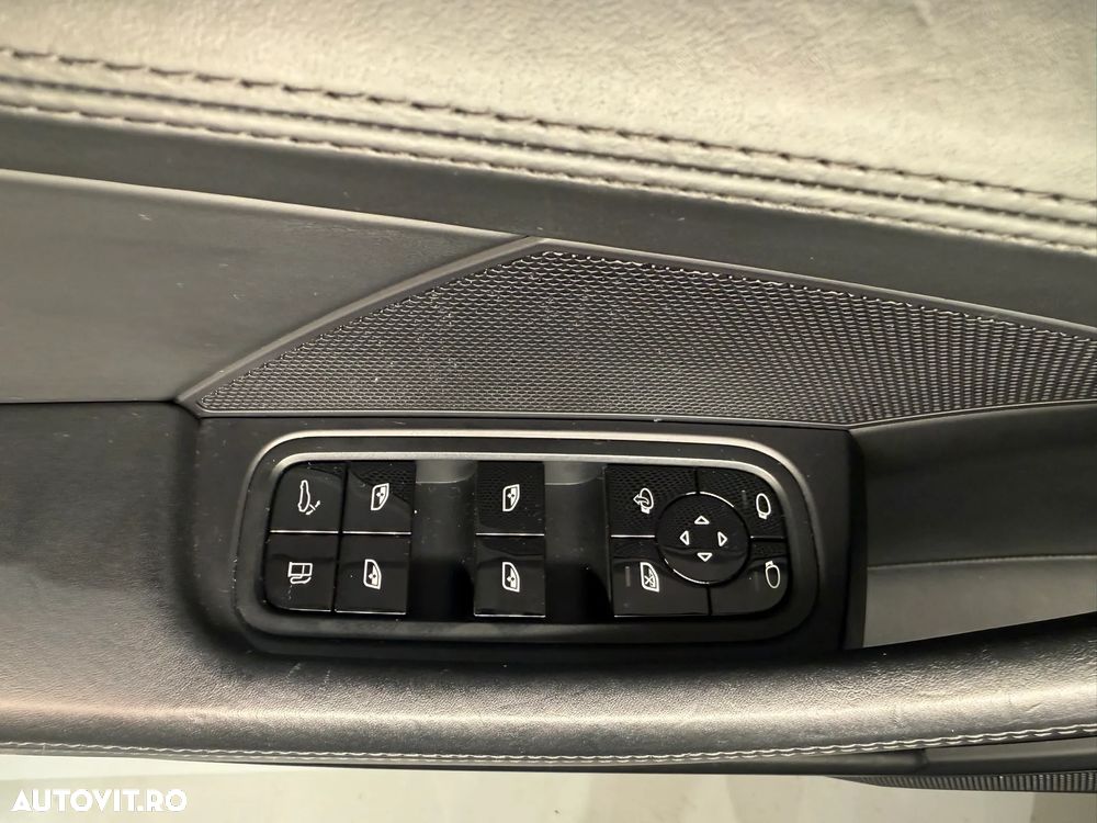 Porsche Panamera 4 - 17