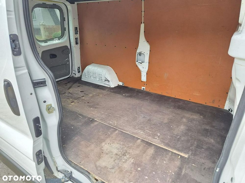 Renault Trafic - 15