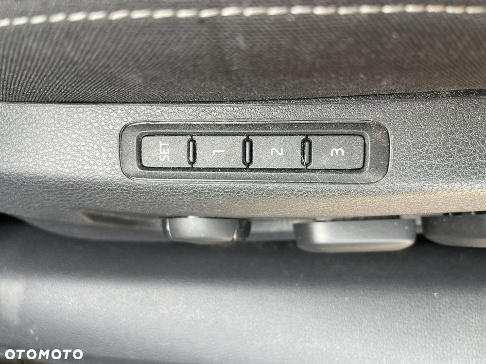 Skoda Superb 2.0 TDI SCR Style DSG - 14