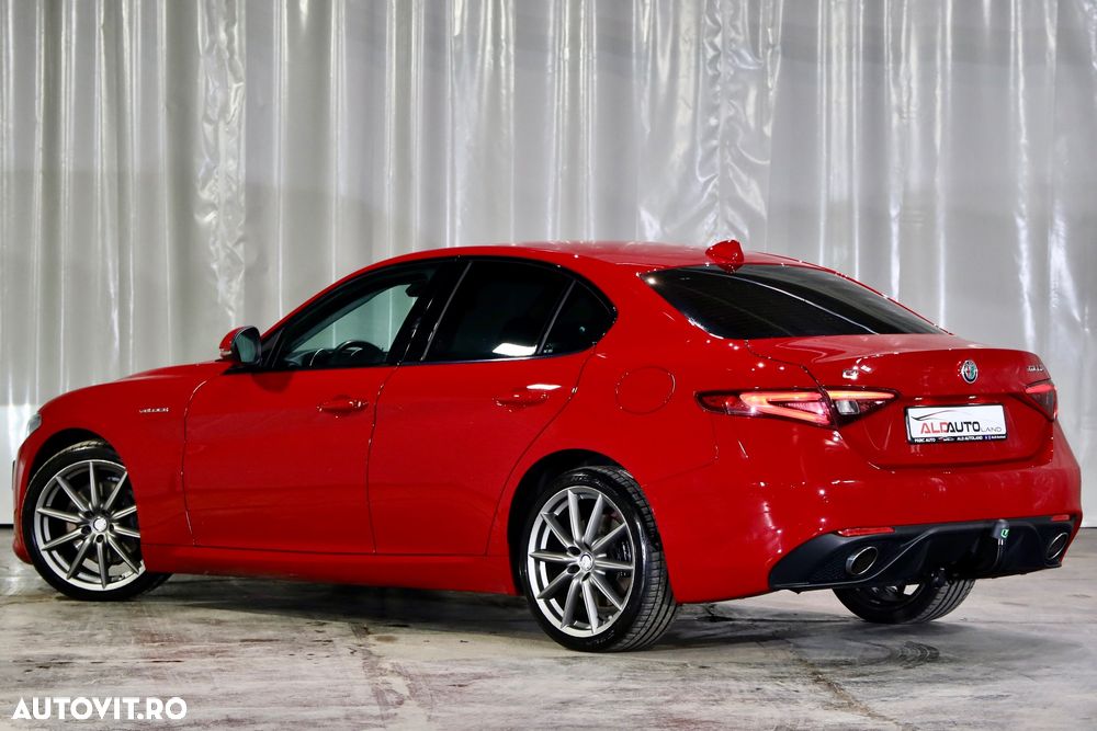 Alfa Romeo Giulia 2.2 Diesel AT8-Q4 Veloce - 4