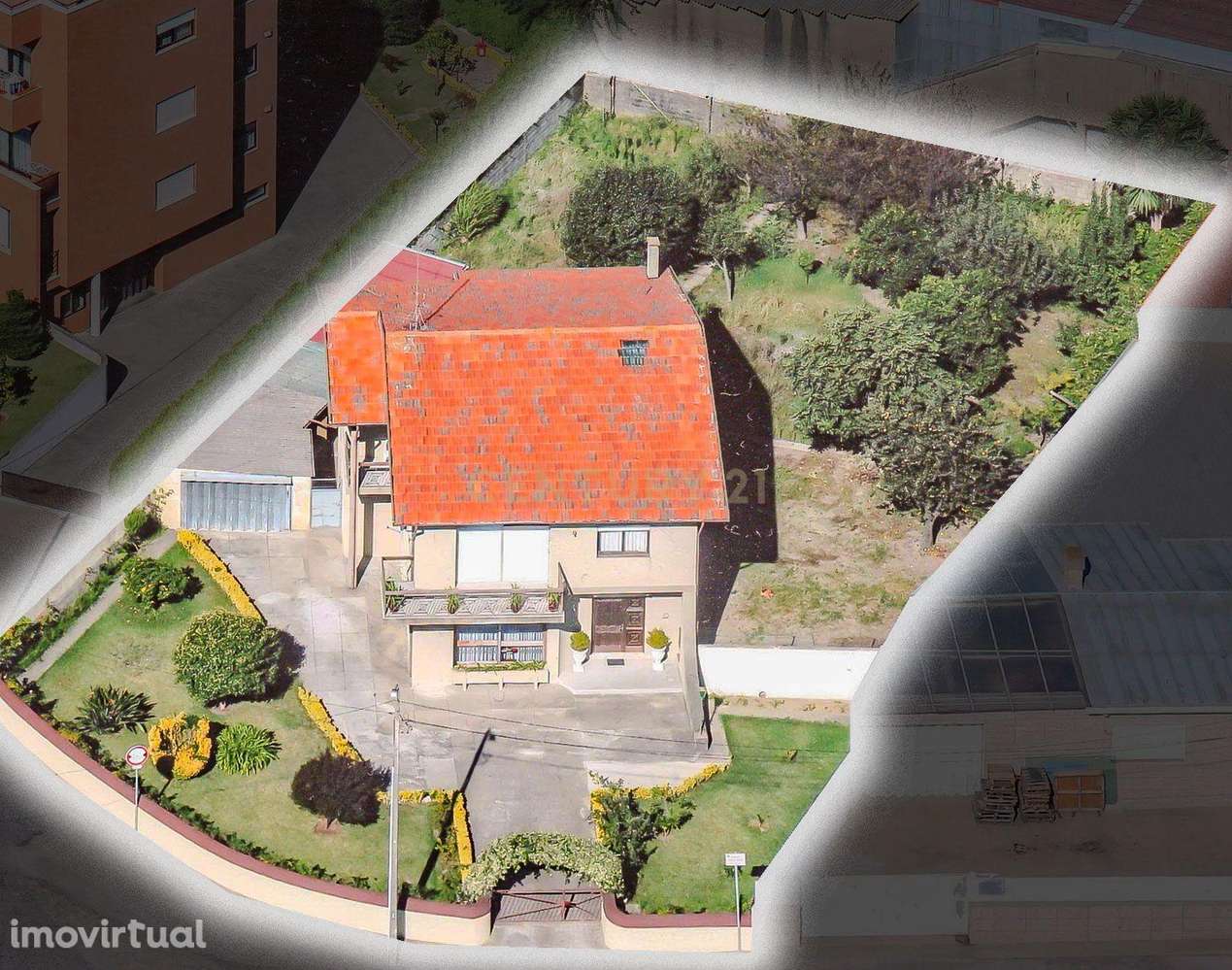 Moradia T3 convertida em T6 junto ao Aeroporto, Perafita - Matosinhos - Grande imagem: 4/39